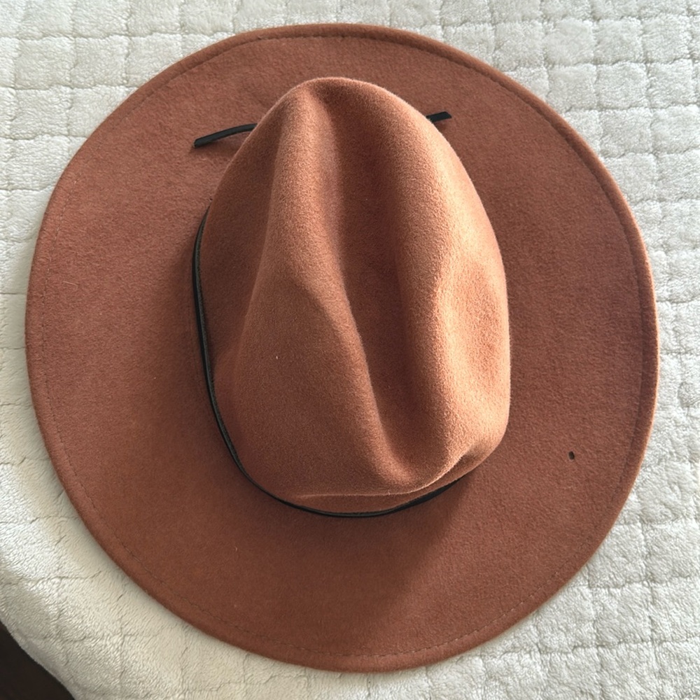 Alxiliary woman’s  cowgirl hat size M/L